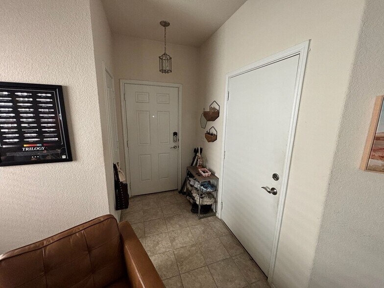 Building Photo - 3509 Black Granite Dr