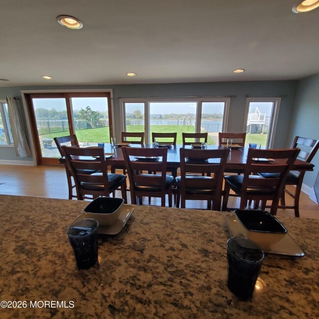 Building Photo - 754 Ocean Ave