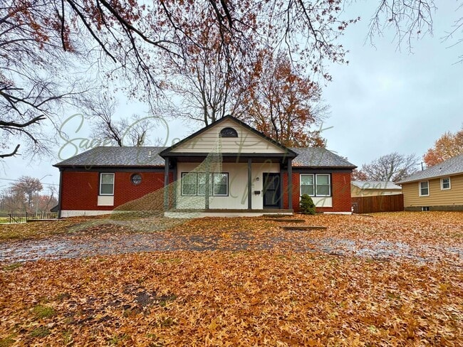 Primary Photo - WELCOME HOME TO COMFORT & STYLE