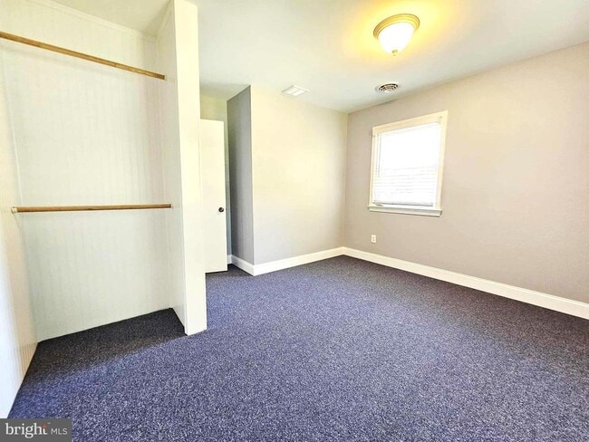 Building Photo - 8681 Mar Lynn Dr