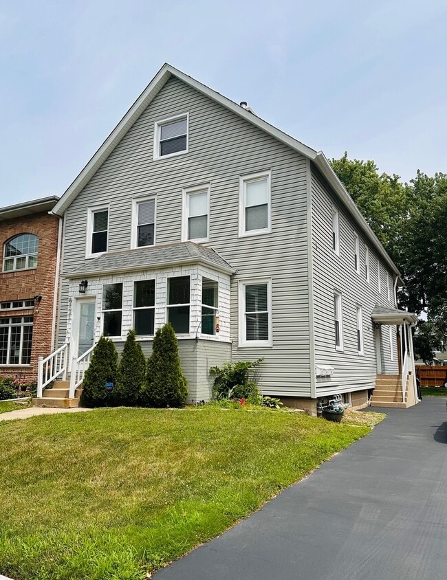 Building Photo - 8133 Laramie Ave