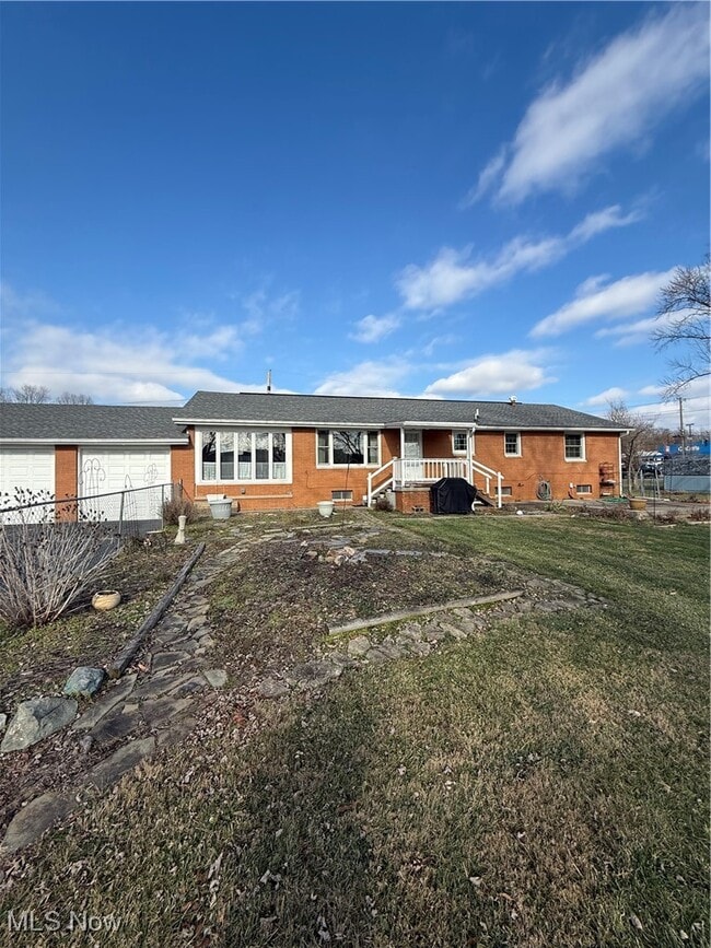 Building Photo - 964 Country Club Dr