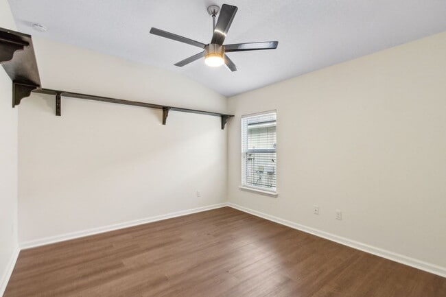 Building Photo - Charming 3-Bedroom Home in The Hideaway – Spacious, Stylish, and Move-In Ready!
