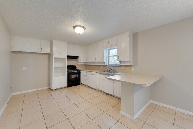 Building Photo - Neighborly Estate in North Richland Hills