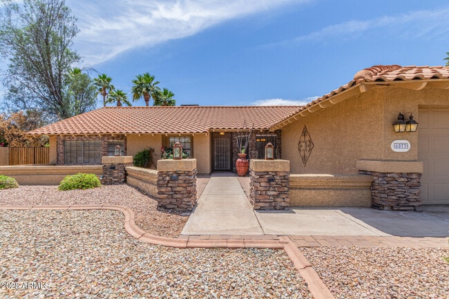 Primary Photo - 6073 E Beck Ln