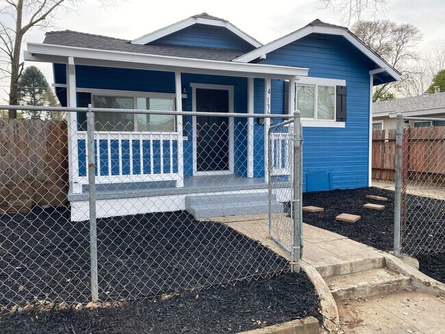 Primary Photo - 4136 7th Ave