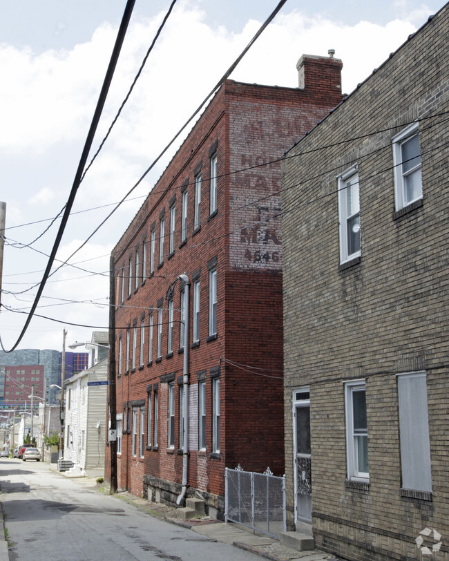 Building Photo - The Noodle Factory