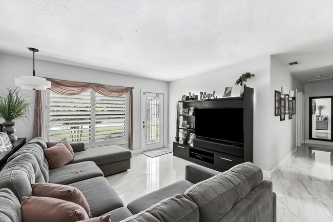 Building Photo - 517 Ibis Dr