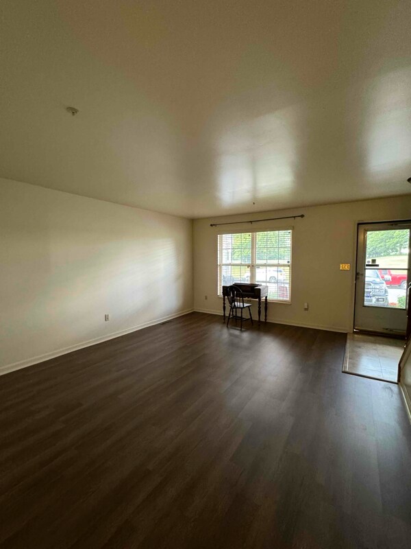 Building Photo - 424 S 25th St