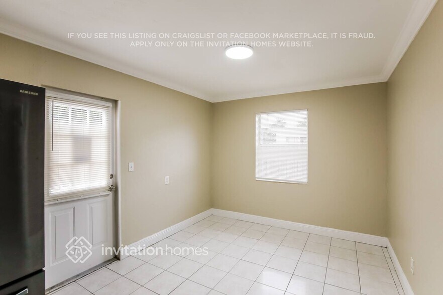 Building Photo - 617 SW 4th St