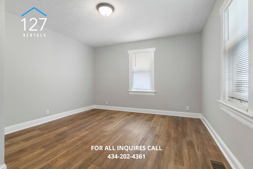 Building Photo - Great Property inside and out!