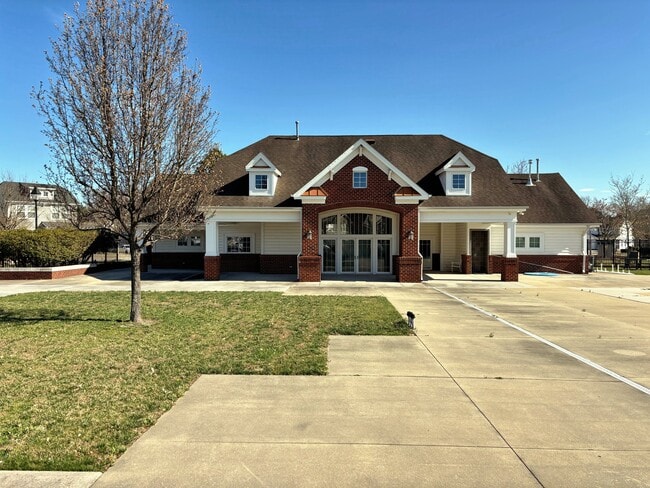 Building Photo - 266 Foxglove Dr