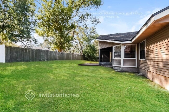 Building Photo - 775 Monroe Harbor Pl