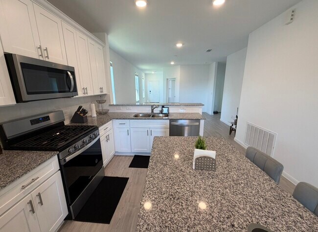 Building Photo - 23415 Wagon Cart Rd