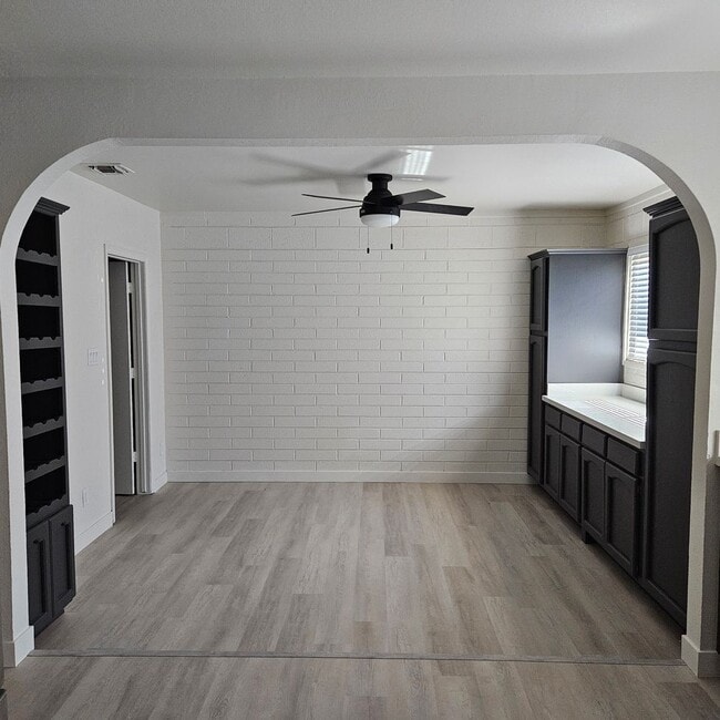 Building Photo - Remodeled home for Rent