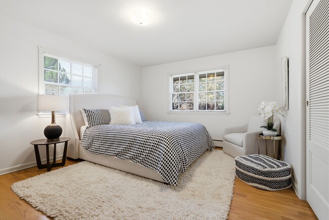 Building Photo - 2050 Cherryville Rd