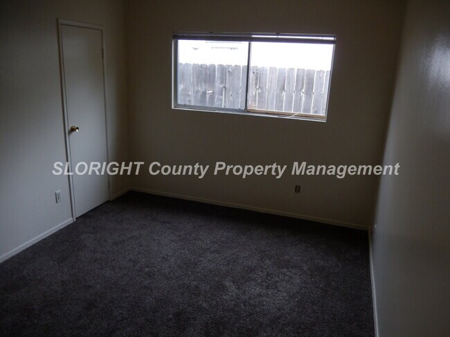 Building Photo - AVAILABLE JULY  - Laguna Lake Home on Large Lot - 3 Bedroom / 2 Bathroom