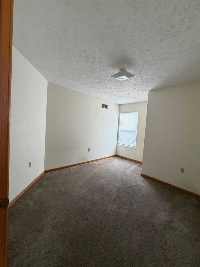 Building Photo - Southwood Dr SW - 782-784