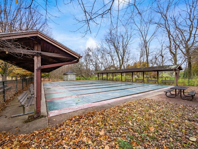 Building Photo - 2475 Swansea Rd