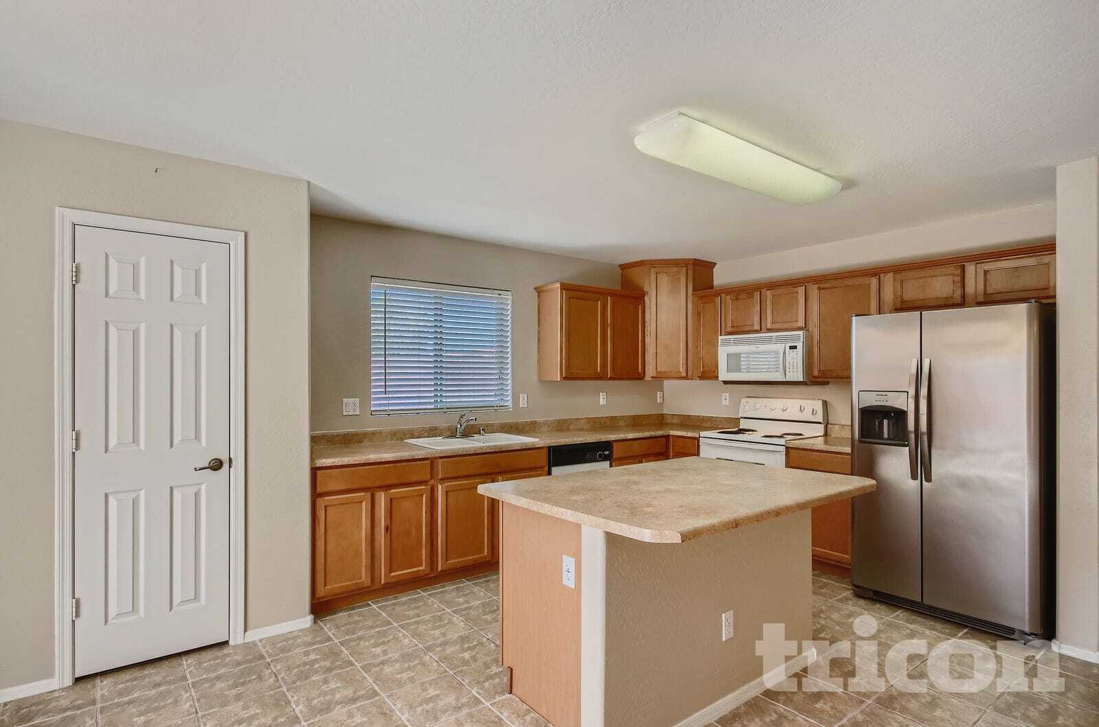 Building Photo - 34113 N Alison Dr