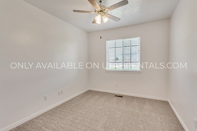 Building Photo - 144 N 1120 E