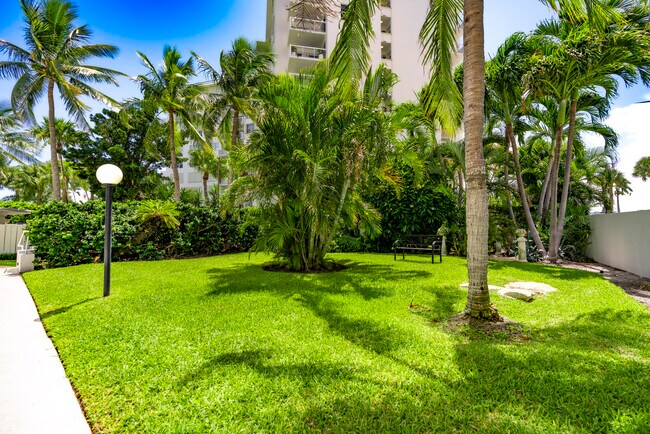 Building Photo - 2800 N Flagler Dr