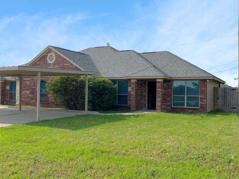 Building Photo - 104 Jolin Ln