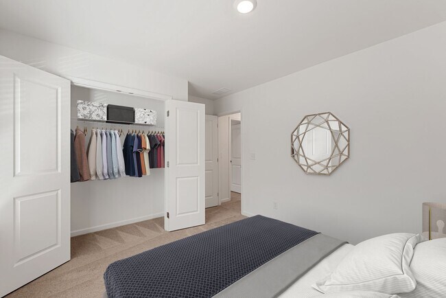 Building Photo - Victoria Heights - 5 bedroom -For Rent $2350
