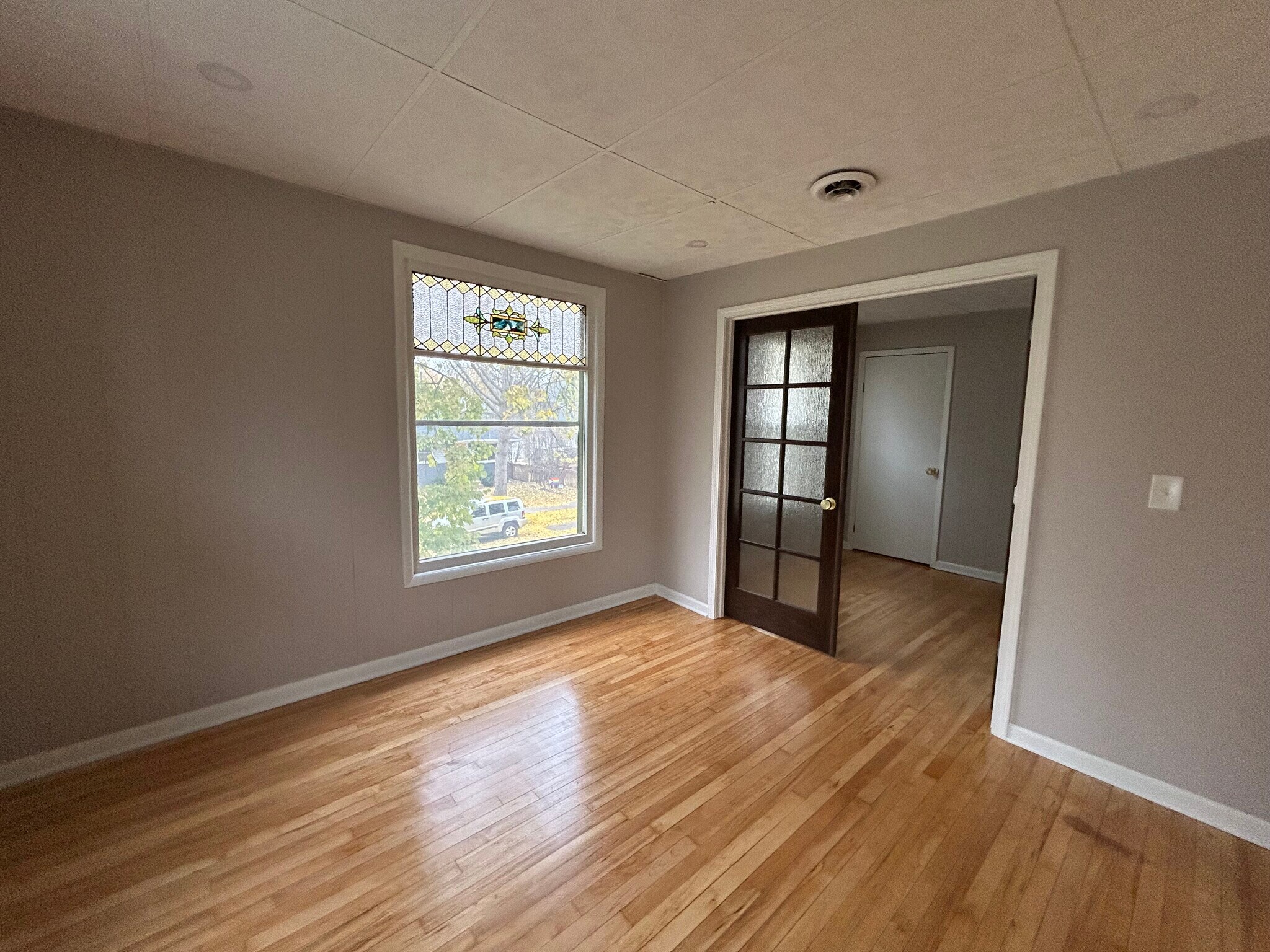 Building Photo - 512 8th Ave NE