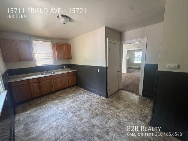 Building Photo - 15711 Friend Ave