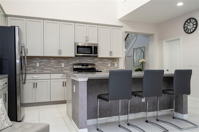 Building Photo - 15205 Shonan Gold Dr