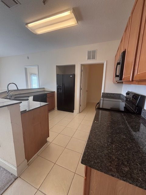 Building Photo - Luxurious 2 Bed/2 Bath Condo with Spectacular Views in Panama City Beach!