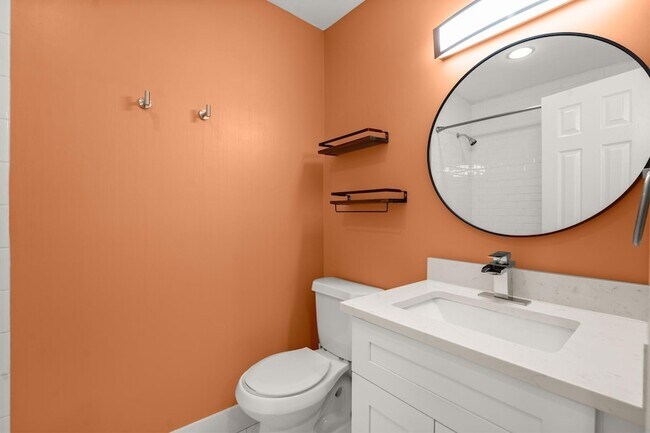 Building Photo - 6410 Chimney Creek Cir