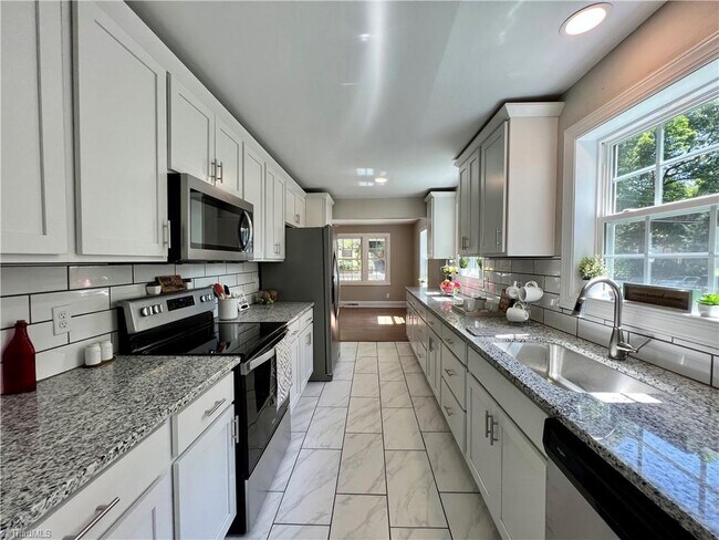 Building Photo - 1919 Maryland Ave