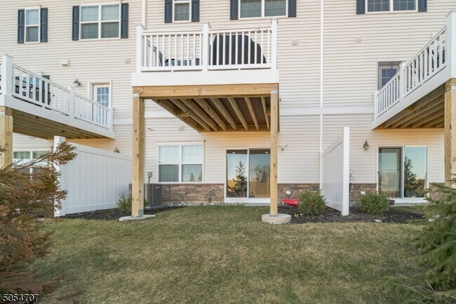 Building Photo - 26 Colgate Dr