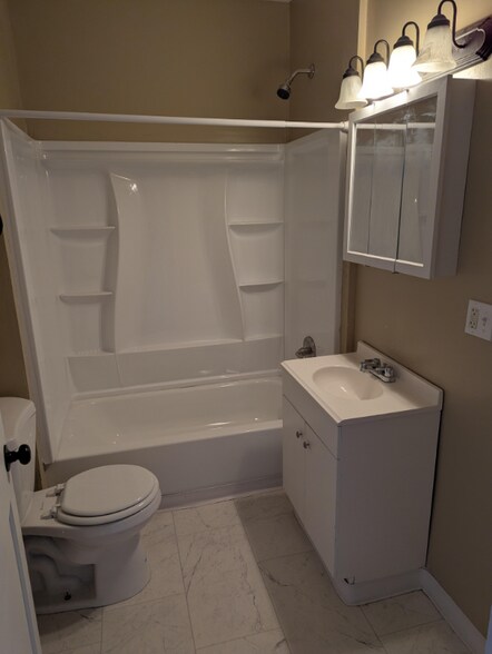 Building Photo - 316 Bell Ave