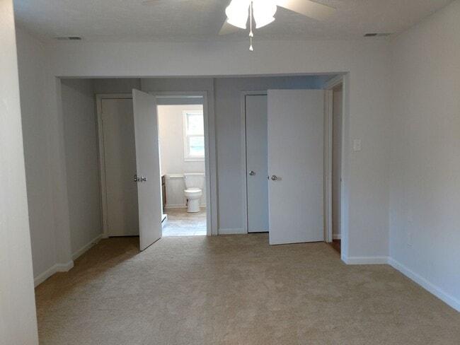 Building Photo - 3 Bedroom 3 Bathroom House in Town of Fron...