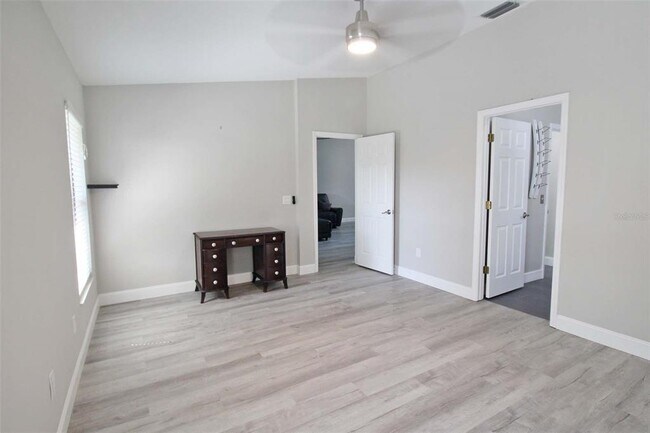 Building Photo - 6019 Courtside Dr