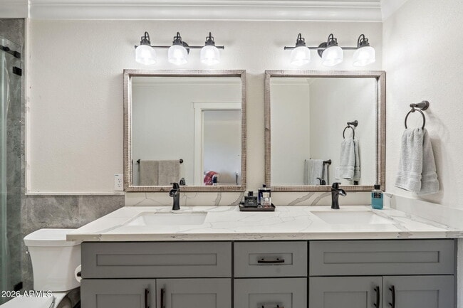 Building Photo - 8308 E Valley View Rd