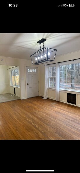 Building Photo - 131 Druid Dr