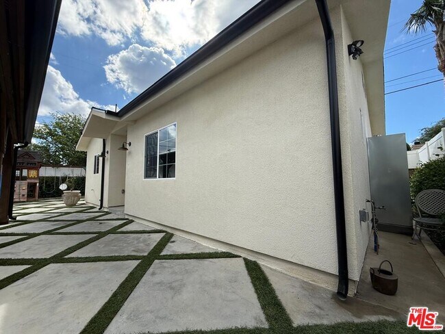 Building Photo - 20748 Stagg St