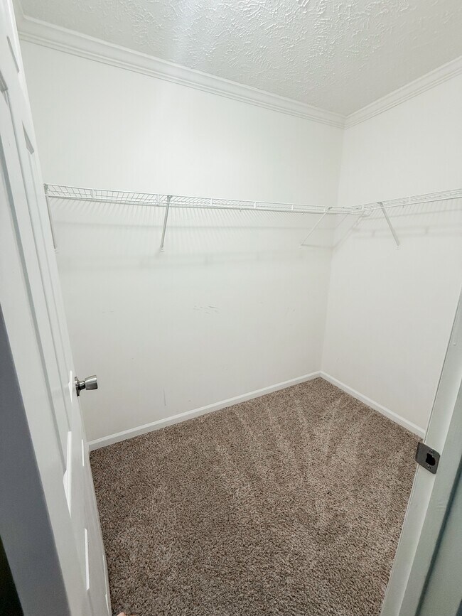 Building Photo - 106 Dolly Dr