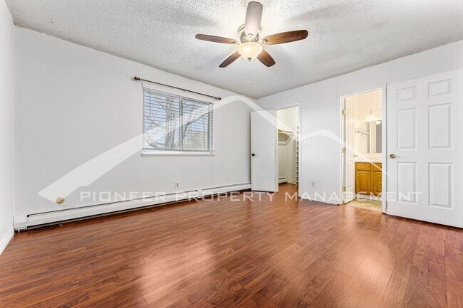 Building Photo - 6975 Mariposa St