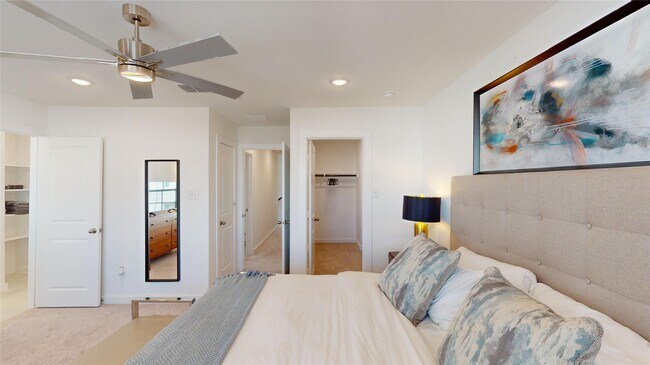 Building Photo - 2906 ELLE DR