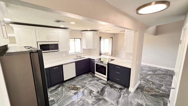 Building Photo - Charming Orlando Retreat – 3BR, 2BA Single-Family Home! WASHER & DRYER INCLUDED!