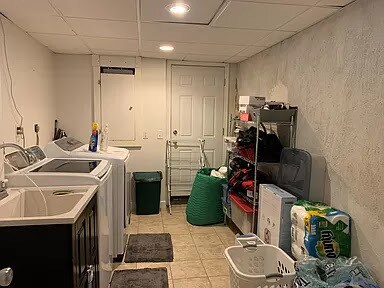 Laundry room - 20 E Abington Ave