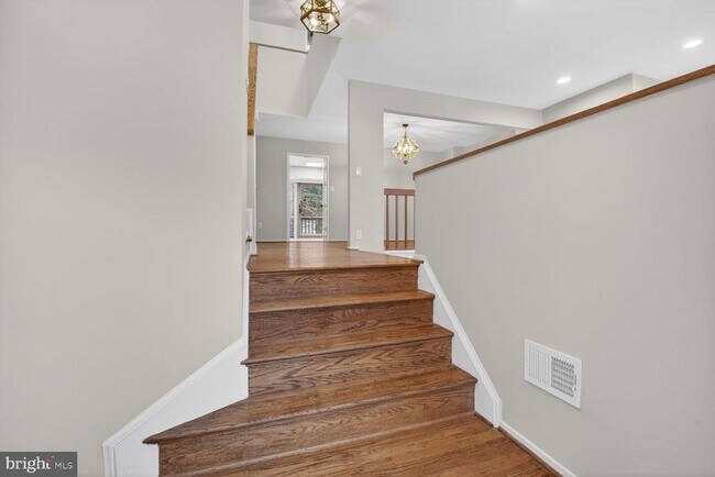 Building Photo - 10949 Whiterim Dr