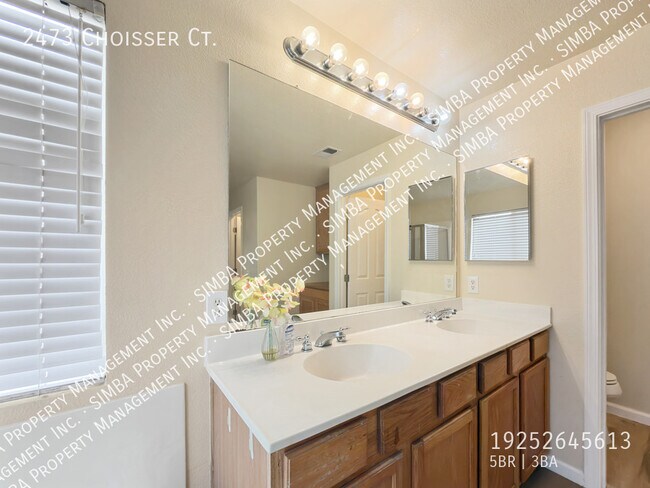 Building Photo - 2473 Choisser Ct