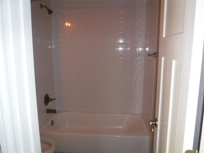 Building Photo - 1633 Cree Trail