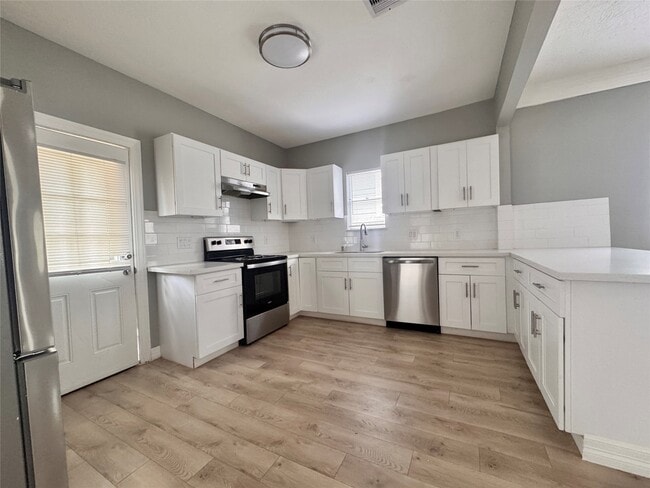 Building Photo - 4106 Robertson St